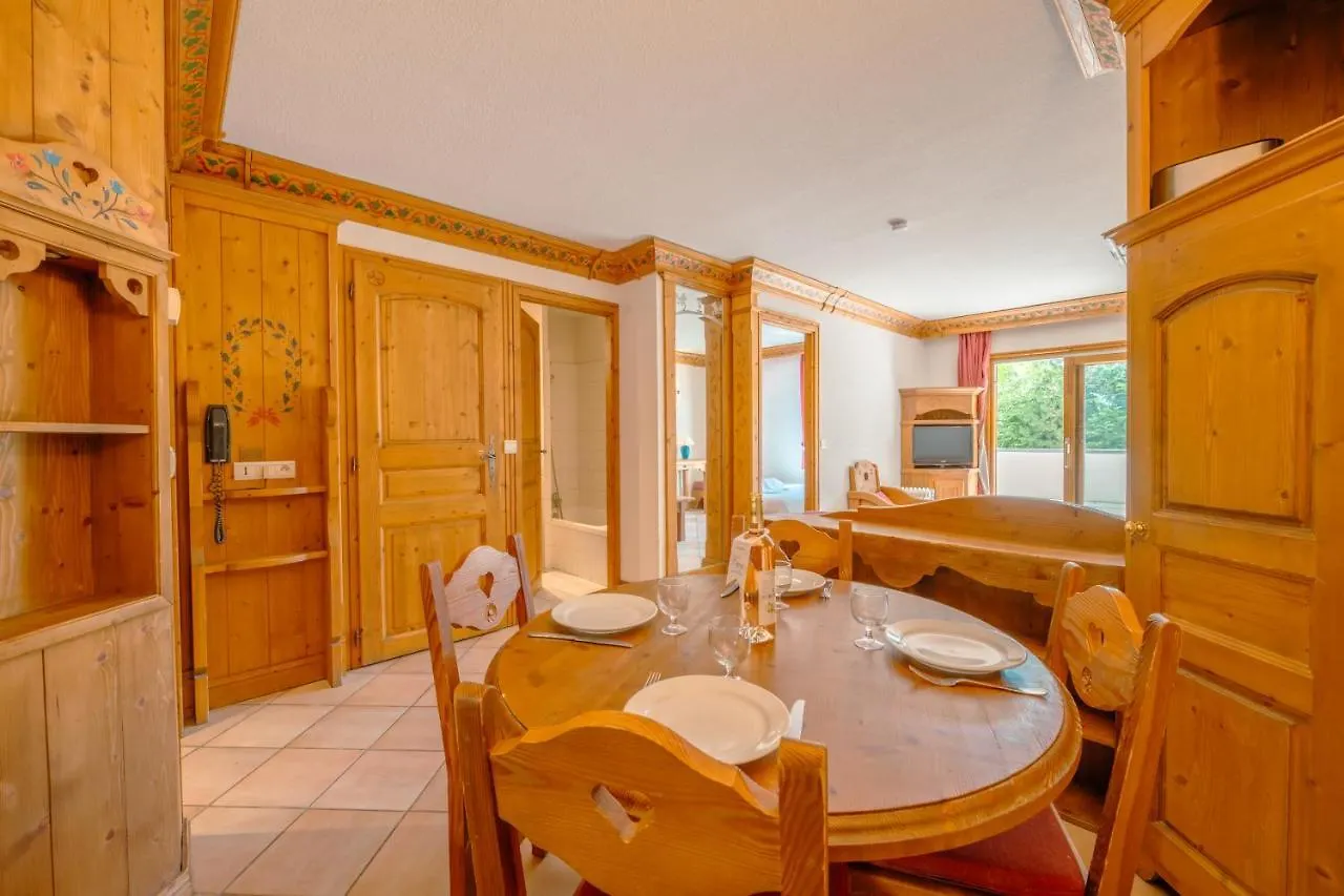 Residence Le Cristal - Mont Blanc 5 - Happy Rentals Chamonix Apartment